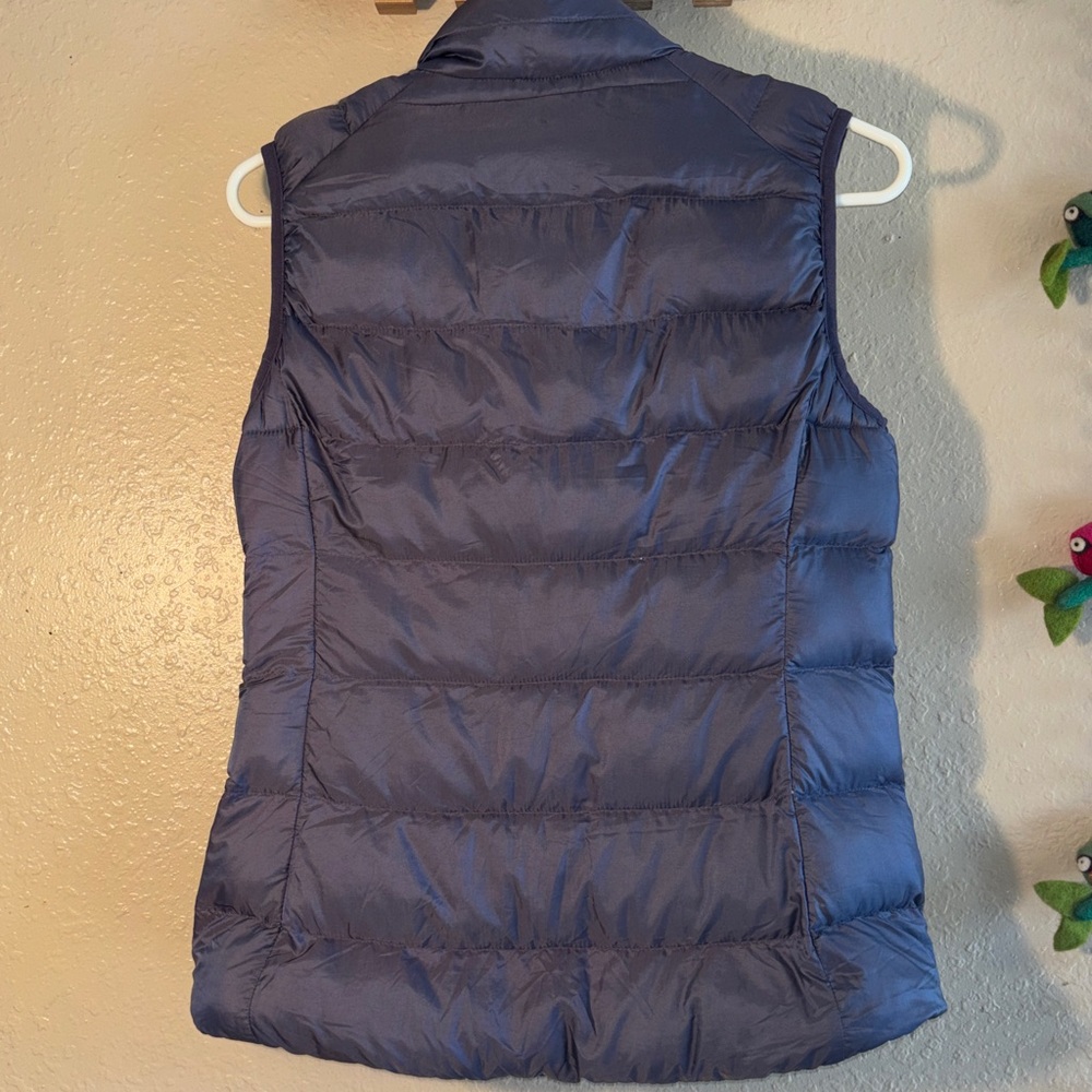 EUC women's REI Co-op Stratocloud down vest in Dark Gray with peachy pink - Picture 8 of 11